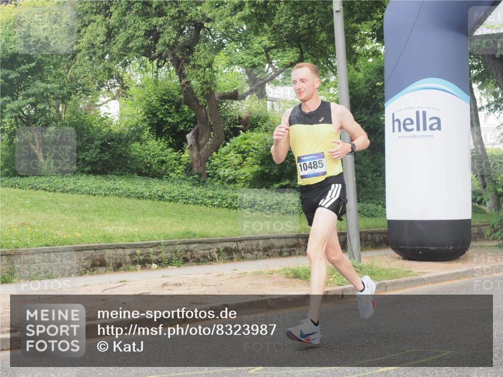 29.06.2025 - hella hamburg halbmarathon KatJ http://msf.ph/oto/8323987 29.06.2025 10:16:48 Zwischen KM18-KM19  meine-sportfotos.de