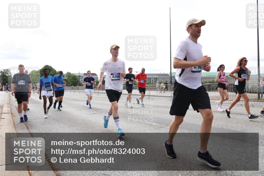 29.06.2025 - hella hamburg halbmarathon Lena Gebhardt http://msf.ph/oto/8324003 29.06.2025 10:23:08 Lombardsbrücke 13248, 19245, 3034, 578, 4266, 12025, 4190, 3029, 1029, 1362, 1853, 2766, 2925, 3003, 3029, 3034, 3600, 3601, 4190, 4266, 4728, 4793, 5223, 5629, 6502, 6578, 6784, 6785, 6849, 7266, 7529, 7820, 7891, 7925, 8687, 8688, 8716, 8918, 8920, 9133, 9256, 9301, 9877, 9913, 10205, 10739, 10826, 11798, 11879, 12025, 12073, 12190, 12265, 13560, 13921, 14041, 14265, 14338, 14525, 14801, 14821, 16416, 16558, 17013, 17099, 17207, 17299, 17719 meine-sportfotos.de