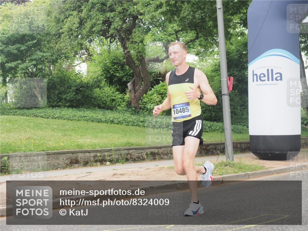 29.06.2025 - hella hamburg halbmarathon KatJ http://msf.ph/oto/8324009 29.06.2025 10:16:48 Zwischen KM18-KM19  meine-sportfotos.de