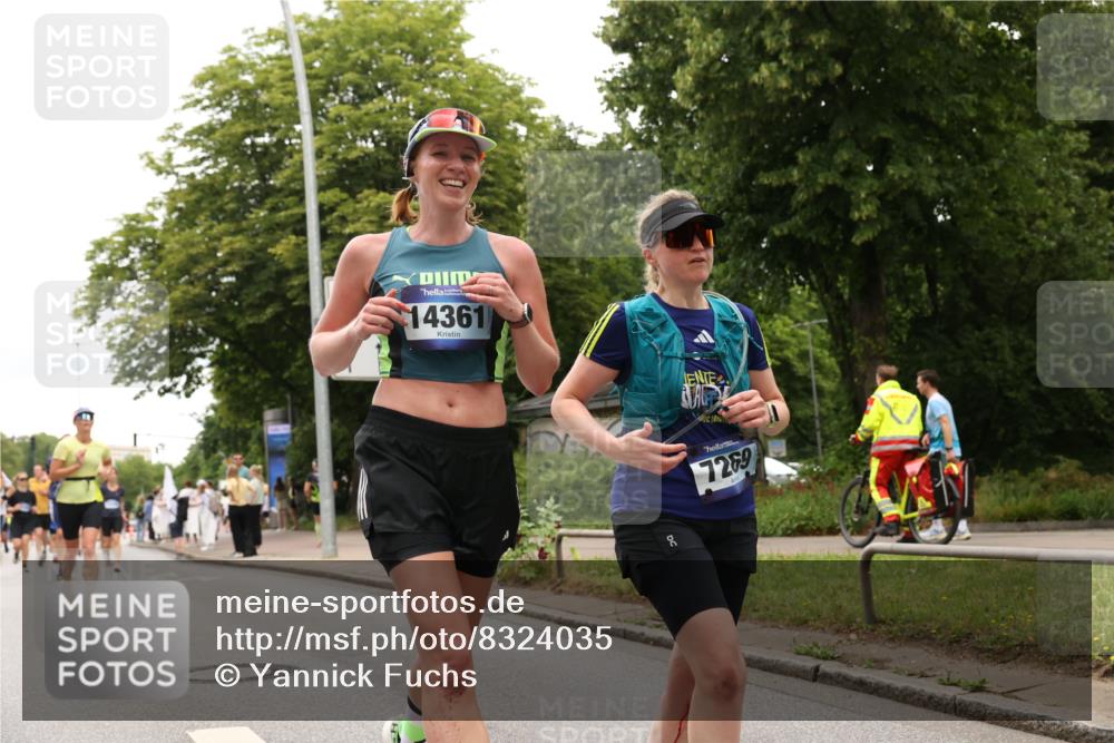 29.06.2025 - hella hamburg halbmarathon Yannick Fuchs http://msf.ph/oto/8324035 29.06.2025 10:51:20 20KM 1200, 1239, 1387, 1563, 1715, 1719, 1972, 2236, 2652, 3575, 4261, 5015, 5134, 5391, 5457, 5458, 5728, 6720, 6892, 7159, 7269, 7833, 8744, 9450, 10383, 10408, 11832, 12144, 12509, 12773, 12774, 13245, 13376, 13523, 13664, 14361, 14737, 14881, 14951, 15090, 15110, 15125, 15189, 15220, 15349, 15664, 16093, 16418, 17201, 17758, 17769, 17848, 18388, 18508 meine-sportfotos.de