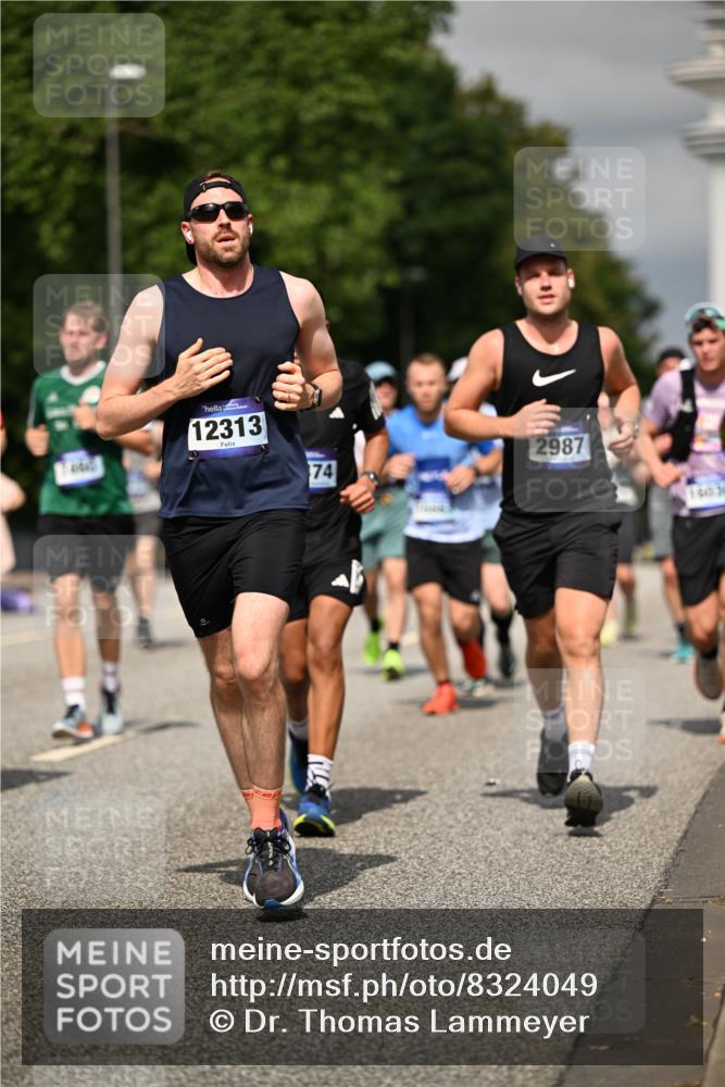 29.06.2025 - hella hamburg halbmarathon Dr. Thomas Lammeyer http://msf.ph/oto/8324049 29.06.2025 10:17:30 Kennedybrücke 1007, 1194, 1859, 1939, 2055, 2359, 2721, 2904, 2961, 2987, 3218, 3729, 4001, 4795, 4950, 5232, 5631, 6026, 6207, 7346, 7460, 7913, 8913, 9128, 9612, 9631 meine-sportfotos.de