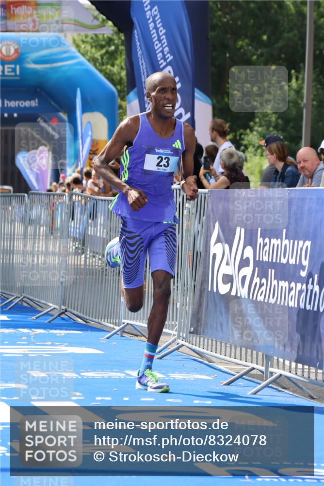 29.06.2025 - hella hamburg halbmarathon Strokosch-Dieckow http://msf.ph/oto/8324078 29.06.2025 10:03:06 Ziel 9, 16, 23 meine-sportfotos.de