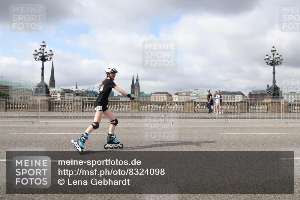 29.06.2025 - hella hamburg halbmarathon Lena Gebhardt http://msf.ph/oto/8324098 29.06.2025 09:08:10 Lombardsbrücke 247 meine-sportfotos.de