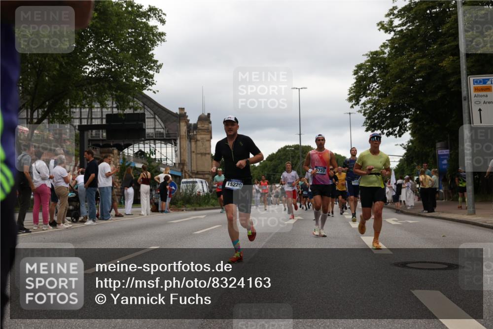 29.06.2025 - hella hamburg halbmarathon Yannick Fuchs http://msf.ph/oto/8324163 29.06.2025 10:51:21 20KM 1200, 1239, 1387, 1563, 1715, 1719, 1972, 2236, 2652, 3575, 4261, 5015, 5134, 5391, 5457, 5458, 5728, 6720, 6892, 7159, 7269, 7833, 8744, 9450, 10383, 10408, 11832, 12144, 12509, 12773, 12774, 13245, 13376, 13523, 13664, 14361, 14737, 14881, 14951, 15090, 15110, 15125, 15189, 15220, 15349, 15664, 16093, 16418, 17201, 17758, 17769, 17848, 18388, 18508 meine-sportfotos.de