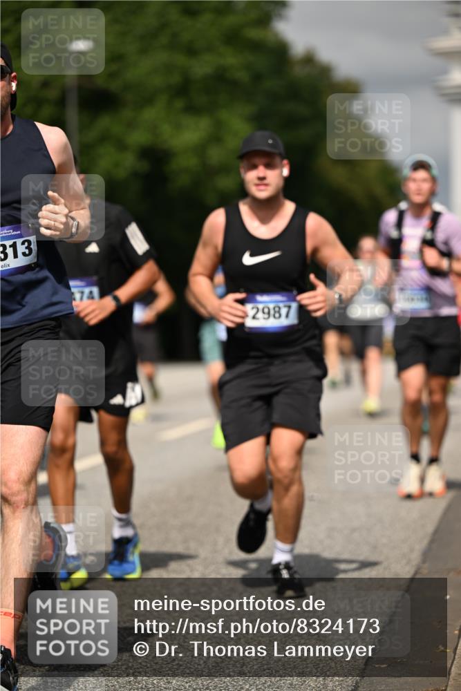 29.06.2025 - hella hamburg halbmarathon Dr. Thomas Lammeyer http://msf.ph/oto/8324173 29.06.2025 10:17:31 Kennedybrücke 1007, 1194, 1859, 1939, 2055, 2359, 2721, 2904, 2961, 2987, 3218, 3729, 4001, 4795, 4950, 5232, 5631, 6026, 6207, 7346, 7460, 7913, 8913, 9128, 9612, 9631 meine-sportfotos.de
