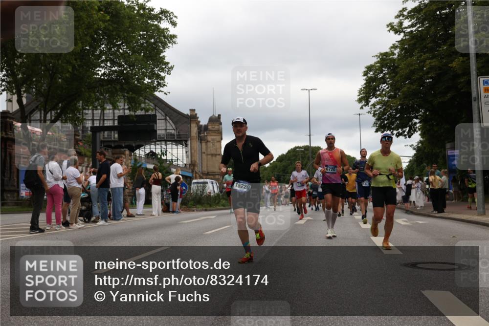 29.06.2025 - hella hamburg halbmarathon Yannick Fuchs http://msf.ph/oto/8324174 29.06.2025 10:51:21 20KM 1200, 1239, 1387, 1563, 1715, 1719, 1972, 2236, 2652, 3575, 4261, 5015, 5134, 5391, 5457, 5458, 5728, 6720, 6892, 7159, 7269, 7833, 8744, 9450, 10383, 10408, 11832, 12144, 12509, 12773, 12774, 13245, 13376, 13523, 13664, 14361, 14737, 14881, 14951, 15090, 15110, 15125, 15189, 15220, 15349, 15664, 16093, 16418, 17201, 17758, 17769, 17848, 18388, 18508 meine-sportfotos.de