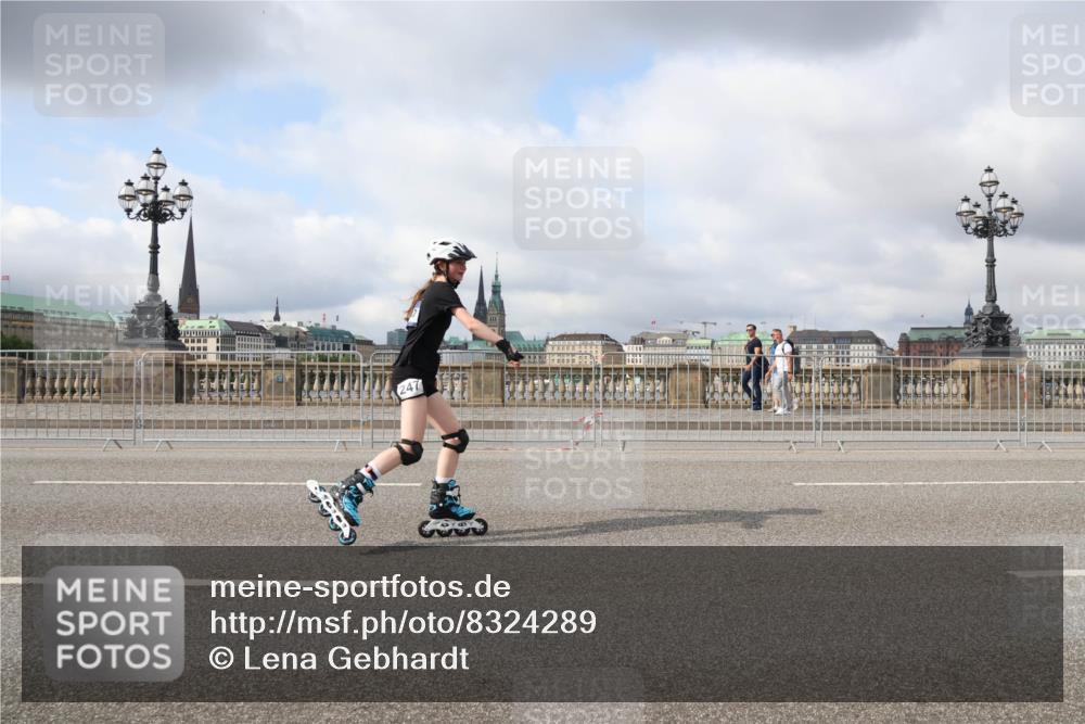 29.06.2025 - hella hamburg halbmarathon Lena Gebhardt http://msf.ph/oto/8324289 29.06.2025 09:08:10 Lombardsbrücke 247 meine-sportfotos.de