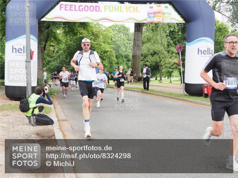 29.06.2025 - hella hamburg halbmarathon MichiJ http://msf.ph/oto/8324298 29.06.2025 10:37:34 Zwischen KM18-KM19 1216, 1399, 2878, 3543, 8899, 9551, 11579, 11975, 13812, 13875, 14794, 16731, 16877, 17001, 17319, 17384, 17908, 18370 meine-sportfotos.de