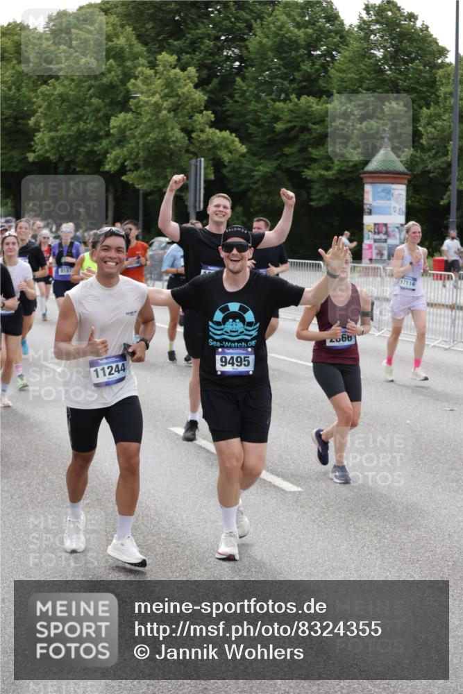 29.06.2025 - hella hamburg halbmarathon Jannik Wohlers http://msf.ph/oto/8324355 29.06.2025 10:39:42 Lombardsbrücke 1058, 1076, 1291, 1586, 1691, 1899, 2019, 2254, 2515, 2572, 2866, 2888, 3237, 3515, 3607, 3808, 3882, 3883, 3884, 4173, 4271, 4471, 5229, 5263, 5654, 5877, 5901, 6097, 6548, 6698, 6750, 6866, 6876, 6890, 6920, 7045, 7174, 7455, 7456, 7675, 7850, 8622, 8815, 8865, 8866, 9187, 9195, 9292, 9495, 10474, 10806, 10818, 10953, 11188, 11242, 11244, 11717, 11874, 12414, 12883, 12906, 13005, 13069, 13290, 13577, 13651, 14327, 14578, 15111, 19163 meine-sportfotos.de