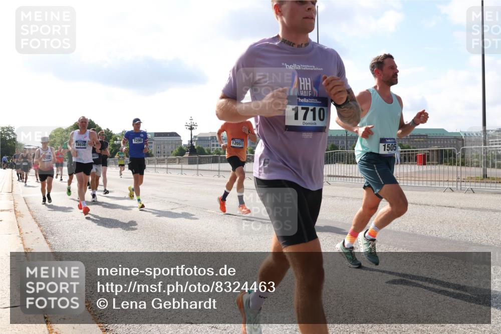 29.06.2025 - hella hamburg halbmarathon Lena Gebhardt http://msf.ph/oto/8324463 29.06.2025 09:48:26 Lombardsbrücke 5709, 18038, 1290, 12051, 1710, 1505, 1290, 1385, 1505, 1562, 1710, 1743, 2399, 2714, 2767, 3480, 3959, 4359, 4602, 4860, 5091, 5315, 5554, 5709, 6684, 6829, 6990, 6993, 7152, 7154, 7884, 8362, 8571, 8933, 9403, 10404, 10793, 10852, 10900, 11202, 11227, 11620, 11745, 11929, 12051, 12290, 12488, 12514, 12916, 13483, 13595, 13854, 13940, 13975, 14387, 14875, 14908, 14934, 15015, 15261, 15415, 15701, 15931, 15959, 16119, 16158 meine-sportfotos.de