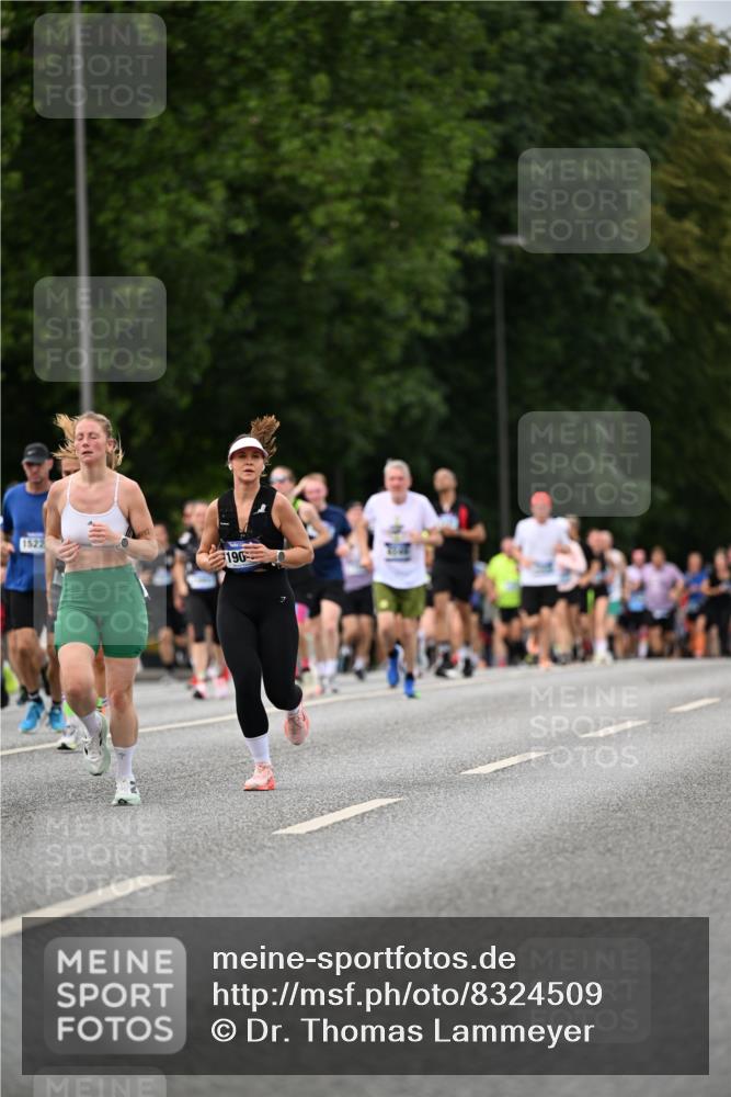 29.06.2025 - hella hamburg halbmarathon Dr. Thomas Lammeyer http://msf.ph/oto/8324509 29.06.2025 10:39:25 Kennedybrücke 1417, 1497, 1821, 1849, 2198, 2265, 2482, 3170, 3409, 3958, 4333, 4564, 4696, 4703, 5027, 5793, 6335, 6365, 6379, 6397, 6571, 6746, 6803, 6859, 7020, 7386, 7733, 8249, 8296, 9164, 9248, 9342, 9803, 10335, 10358, 10393, 10464, 10606, 11320 meine-sportfotos.de