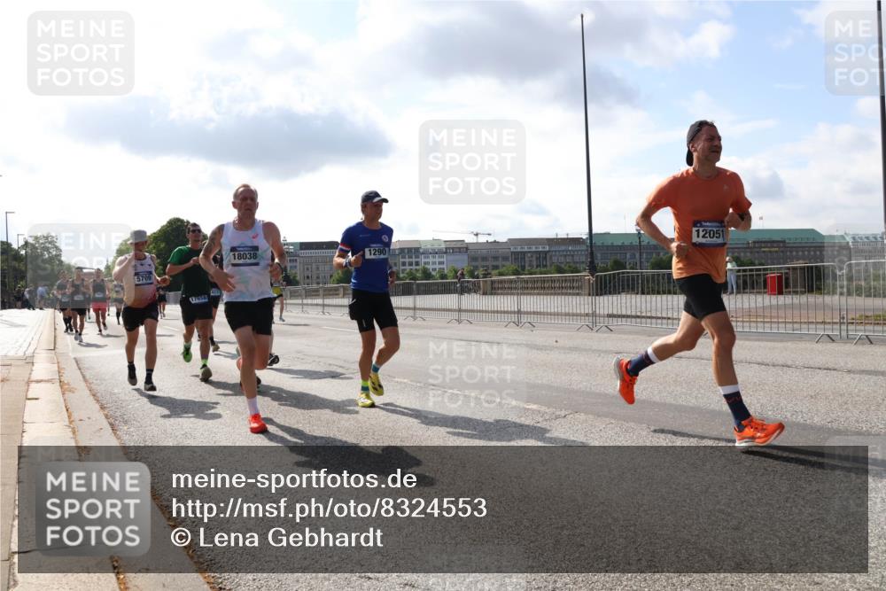 29.06.2025 - hella hamburg halbmarathon Lena Gebhardt http://msf.ph/oto/8324553 29.06.2025 09:48:27 Lombardsbrücke 5709, 17658, 8231, 12051, 18038, 1290, 1290, 1385, 1505, 1562, 1710, 1743, 2399, 2714, 2767, 3480, 3547, 3959, 4359, 4860, 5091, 5307, 5315, 5554, 5709, 6684, 6829, 6990, 6993, 7152, 7154, 7884, 8362, 8571, 8933, 9403, 10404, 10793, 10852, 10900, 11202, 11227, 11620, 11929, 12044, 12051, 12290, 12488, 12514, 12916, 13483, 13595, 13854, 13940, 13975, 14387, 14875, 14908, 14934, 15015, 15261, 15415, 15701, 15931, 15959, 16119, 16158 meine-sportfotos.de