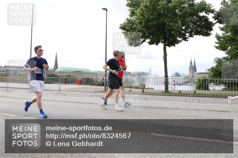 29.06.2025 - hella hamburg halbmarathon Lena Gebhardt http://msf.ph/oto/8324567 29.06.2025 10:23:10 Lombardsbrücke 578, 1029, 1362, 1853, 2766, 2925, 3003, 3029, 3034, 4190, 4266, 4728, 4793, 5223, 5629, 6502, 6578, 6784, 6785, 6849, 7266, 7820, 7891, 8687, 8688, 8716, 8918, 8920, 9133, 9301, 9877, 9913, 10205, 10739, 10826, 11798, 11879, 12025, 12073, 12190, 12265, 12874, 13560, 13921, 14041, 14265, 14338, 14510, 14512, 14525, 14801, 14821, 16416, 16558, 17013, 17099, 17207, 17299, 17719 meine-sportfotos.de