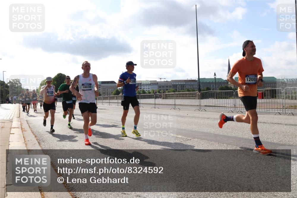 29.06.2025 - hella hamburg halbmarathon Lena Gebhardt http://msf.ph/oto/8324592 29.06.2025 09:48:27 Lombardsbrücke 5709, 17658, 18038, 1290, 12051, 1290, 1385, 1505, 1562, 1710, 1743, 2399, 2714, 2767, 3480, 3547, 3959, 4359, 4860, 5091, 5307, 5315, 5554, 5709, 6684, 6829, 6990, 6993, 7152, 7154, 7884, 8362, 8571, 8933, 9403, 10404, 10793, 10852, 10900, 11202, 11227, 11620, 11929, 12044, 12051, 12290, 12488, 12514, 12916, 13483, 13595, 13854, 13940, 13975, 14387, 14875, 14908, 14934, 15015, 15261, 15415, 15701, 15931, 15959, 16119, 16158 meine-sportfotos.de