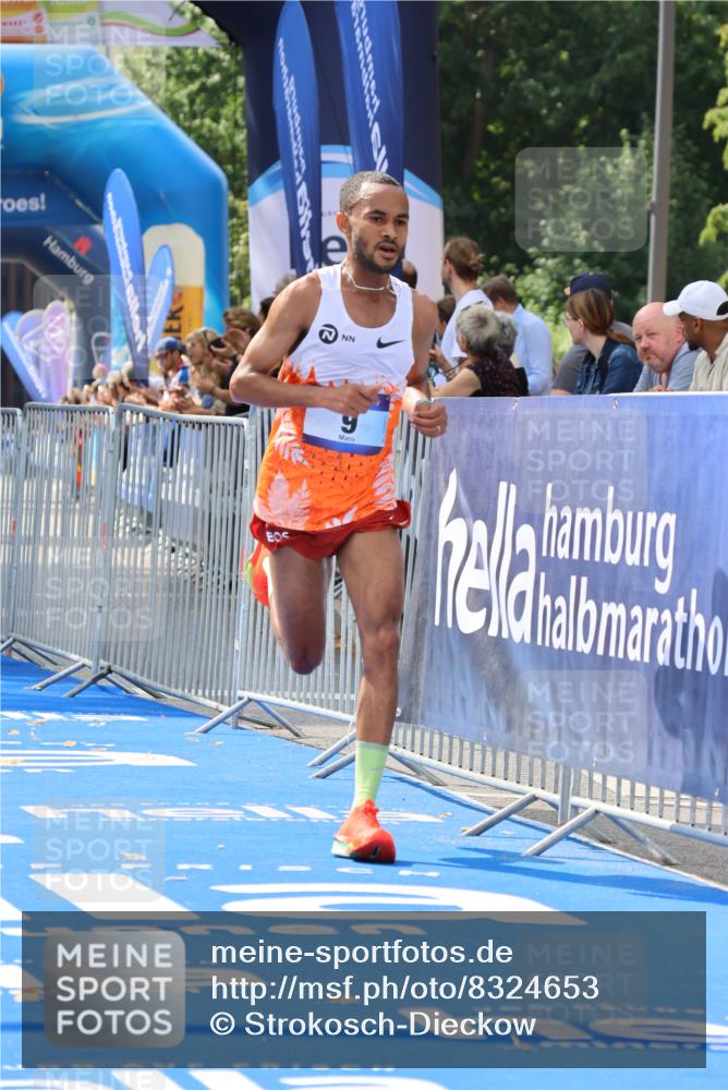 29.06.2025 - hella hamburg halbmarathon Strokosch-Dieckow http://msf.ph/oto/8324653 29.06.2025 10:03:02 Ziel 9, 23 meine-sportfotos.de