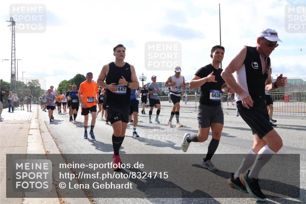 29.06.2025 - hella hamburg halbmarathon Lena Gebhardt http://msf.ph/oto/8324715 29.06.2025 10:00:12 Lombardsbrücke 1239, 7717, 318, 447, 10747, 10759, 6636, 1006, 1019, 1125, 1180, 1239, 1264, 1526, 1544, 1681, 1834, 1914, 2027, 2086, 2099, 2159, 2346, 2348, 2364, 2426, 2447, 2582, 2584, 2606, 2652, 2676, 2677, 2730, 2910, 3042, 3177, 3181, 3319, 3400, 3836, 3861, 3898, 4013, 4231, 4419, 4594, 4632, 4772, 4796, 4813, 4940, 4945, 5015, 5134, 5272, 5277, 5341, 5643, 5728, 6082, 6084, 6104, 6174, 6201, 6202, 6220, 6260, 6462, 6470, 6581, 6587, 8330, 10031 meine-sportfotos.de