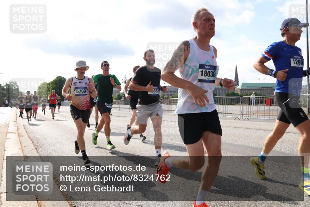 29.06.2025 - hella hamburg halbmarathon Lena Gebhardt http://msf.ph/oto/8324762 29.06.2025 09:48:28 Lombardsbrücke 5709, 17658, 852, 18038, 1290, 1290, 1385, 1505, 1710, 1743, 2262, 2399, 2714, 2767, 3480, 3547, 3959, 4359, 4860, 5091, 5307, 5315, 5554, 5709, 6684, 6829, 6990, 6993, 7152, 7154, 7884, 8362, 8571, 8933, 9403, 10404, 10793, 10852, 10900, 11202, 11227, 11620, 11929, 12044, 12051, 12290, 12488, 12514, 12916, 13483, 13595, 13854, 13940, 13975, 14387, 14875, 14908, 15015, 15415, 15701, 15931, 15959, 16119, 16158 meine-sportfotos.de