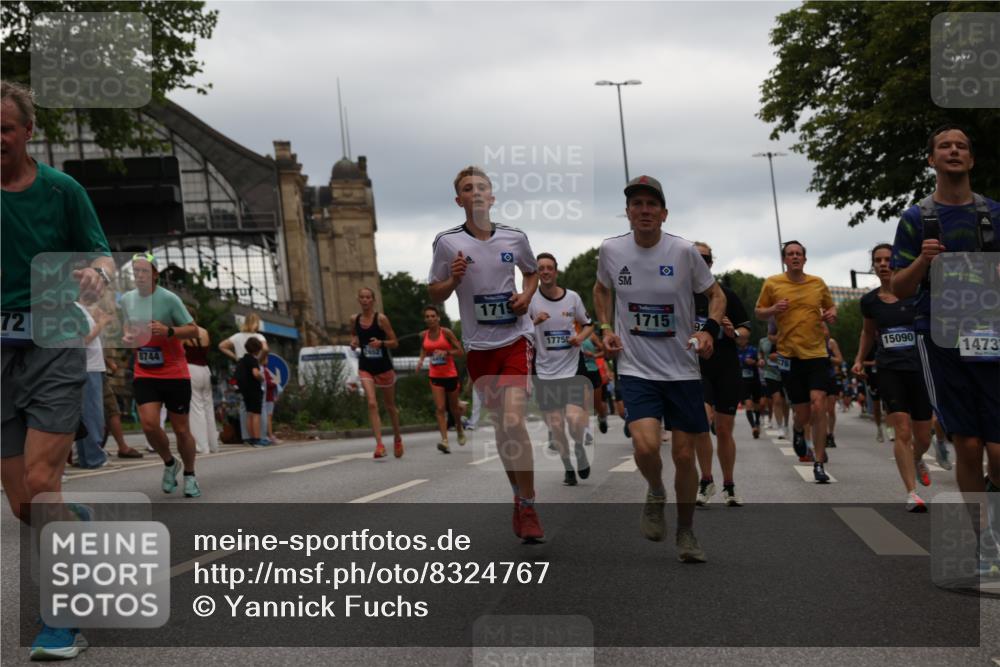 29.06.2025 - hella hamburg halbmarathon Yannick Fuchs http://msf.ph/oto/8324767 29.06.2025 10:51:24 20KM 1200, 1239, 1387, 1563, 1715, 1719, 1972, 2236, 2652, 3141, 3575, 4261, 5015, 5134, 5391, 5457, 5458, 5728, 6281, 6302, 6720, 6892, 7159, 7269, 7833, 8744, 9450, 10383, 10408, 12144, 12509, 12773, 12774, 13245, 13376, 13523, 13664, 14361, 14737, 14881, 14951, 15090, 15110, 15125, 15189, 15220, 15349, 15664, 16093, 16418, 17201, 17758, 17769, 17848, 18388, 18508 meine-sportfotos.de