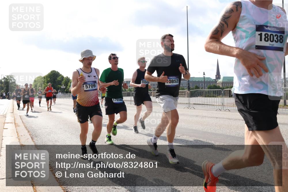 29.06.2025 - hella hamburg halbmarathon Lena Gebhardt http://msf.ph/oto/8324801 29.06.2025 09:48:28 Lombardsbrücke 5709, 17658, 5554, 9852, 18038, 1290, 1385, 1505, 1710, 1743, 2262, 2399, 2714, 2767, 3480, 3547, 3959, 4359, 4860, 5091, 5307, 5315, 5554, 5709, 6684, 6829, 6990, 6993, 7152, 7154, 7884, 8362, 8571, 8933, 9403, 10404, 10793, 10852, 10900, 11202, 11227, 11620, 11929, 12044, 12051, 12290, 12488, 12514, 12916, 13483, 13595, 13854, 13940, 13975, 14387, 14875, 14908, 15015, 15415, 15701, 15931, 15959, 16119, 16158 meine-sportfotos.de
