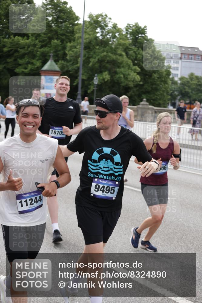 29.06.2025 - hella hamburg halbmarathon Jannik Wohlers http://msf.ph/oto/8324890 29.06.2025 10:39:43 Lombardsbrücke 1058, 1076, 1291, 1586, 1691, 1899, 2019, 2254, 2515, 2572, 2866, 2888, 3237, 3515, 3607, 3808, 4173, 4271, 4471, 4756, 5113, 5229, 5263, 5351, 5352, 5654, 5877, 5901, 6097, 6548, 6698, 6750, 6866, 6876, 6890, 6920, 7174, 7455, 7456, 7675, 7850, 8815, 8865, 8866, 9187, 9195, 9292, 9495, 10474, 10806, 10818, 10953, 11188, 11242, 11244, 11653, 11717, 11874, 12414, 12444, 12501, 12760, 12883, 12906, 13005, 13069, 13290, 13577, 13651, 14327, 14578, 15111, 19163 meine-sportfotos.de
