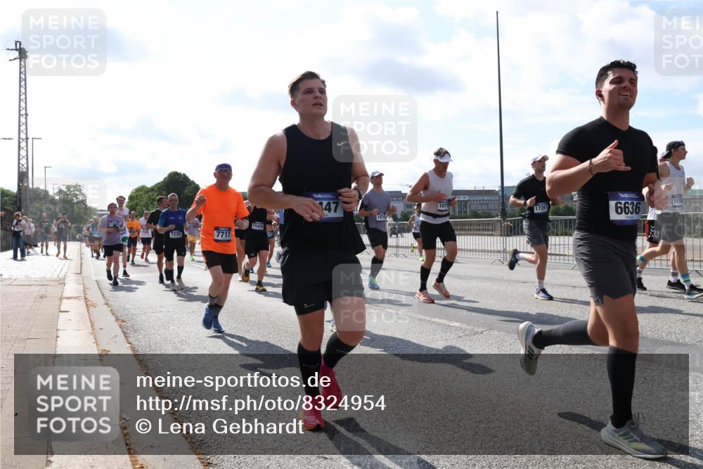 29.06.2025 - hella hamburg halbmarathon Lena Gebhardt http://msf.ph/oto/8324954 29.06.2025 10:00:12 Lombardsbrücke 1239, 7717, 15434, 47, 1074, 1075, 17261, 6636, 33, 1006, 1019, 1125, 1180, 1239, 1264, 1526, 1544, 1681, 1834, 1914, 2027, 2086, 2099, 2159, 2346, 2348, 2364, 2426, 2447, 2582, 2584, 2606, 2652, 2676, 2677, 2730, 2910, 3042, 3177, 3181, 3319, 3400, 3836, 3861, 3898, 4013, 4231, 4419, 4594, 4632, 4772, 4796, 4813, 4940, 4945, 5015, 5134, 5272, 5277, 5341, 5643, 5728, 6082, 6084, 6104, 6174, 6201, 6202, 6220, 6260, 6462, 6470, 6581, 6587, 8330, 10031 meine-sportfotos.de