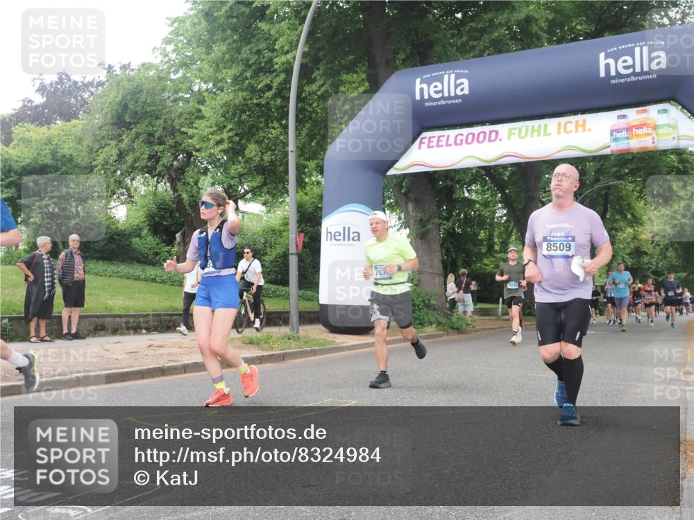 29.06.2025 - hella hamburg halbmarathon KatJ http://msf.ph/oto/8324984 29.06.2025 10:46:24 Zwischen KM18-KM19 4986, 7031, 7223, 7824, 8030, 8509 meine-sportfotos.de