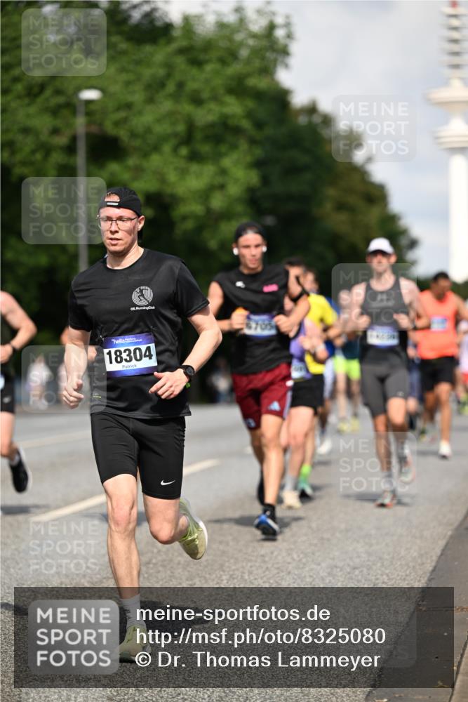 29.06.2025 - hella hamburg halbmarathon Dr. Thomas Lammeyer http://msf.ph/oto/8325080 29.06.2025 09:55:39 Kennedybrücke 1057, 1312, 1353, 1569, 1763, 2653, 2880, 3437, 3618, 3697, 4565, 4871, 4991, 5014, 5047, 5129, 5231, 5690, 5987, 6490, 6700, 6770, 7185, 7710, 8074, 8359, 8564, 8900, 9358, 9547, 9659, 10319, 10691, 10978, 11021, 11062 meine-sportfotos.de