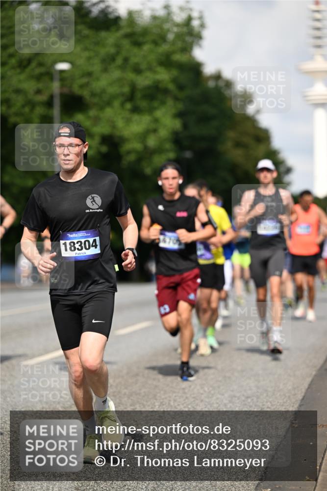 29.06.2025 - hella hamburg halbmarathon Dr. Thomas Lammeyer http://msf.ph/oto/8325093 29.06.2025 09:55:39 Kennedybrücke 1057, 1312, 1353, 1569, 1763, 2653, 2880, 3437, 3618, 3697, 4565, 4871, 4991, 5014, 5047, 5129, 5231, 5690, 5987, 6490, 6700, 6770, 7185, 7710, 8074, 8359, 8564, 8900, 9358, 9547, 9659, 10319, 10691, 10978, 11021, 11062 meine-sportfotos.de