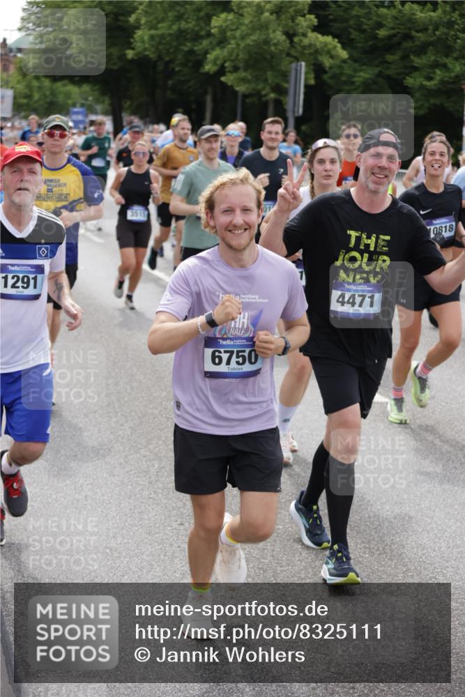 29.06.2025 - hella hamburg halbmarathon Jannik Wohlers http://msf.ph/oto/8325111 29.06.2025 10:39:44 Lombardsbrücke 1018, 1037, 1058, 1076, 1291, 1586, 1691, 1899, 2019, 2109, 2254, 2515, 2572, 2866, 2888, 3237, 3515, 3607, 3808, 4173, 4271, 4471, 4756, 5113, 5229, 5263, 5351, 5352, 5654, 5877, 5901, 6097, 6548, 6673, 6698, 6750, 6866, 6876, 6890, 6920, 7174, 7455, 7456, 7675, 7850, 8815, 8865, 8866, 9187, 9195, 9292, 9495, 10474, 10806, 10818, 10953, 11188, 11242, 11244, 11653, 11717, 12414, 12444, 12501, 12760, 12906, 13005, 13069, 13290, 13410, 13577, 13651, 14327, 14578, 15111 meine-sportfotos.de