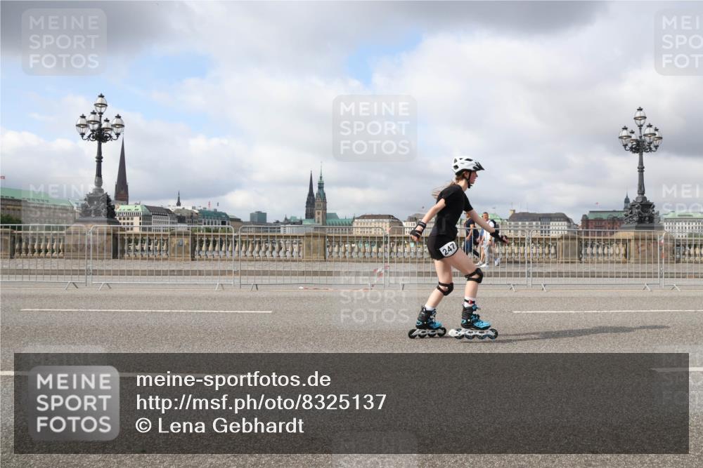 29.06.2025 - hella hamburg halbmarathon Lena Gebhardt http://msf.ph/oto/8325137 29.06.2025 09:08:10 Lombardsbrücke 247 meine-sportfotos.de