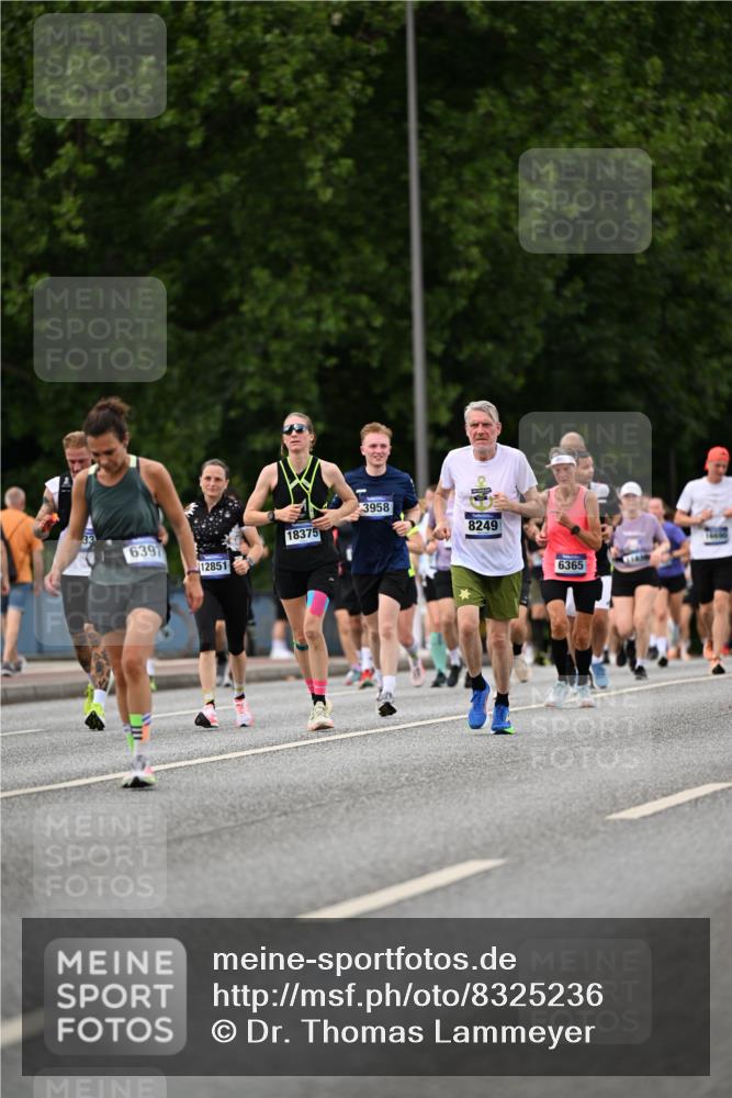 29.06.2025 - hella hamburg halbmarathon Dr. Thomas Lammeyer http://msf.ph/oto/8325236 29.06.2025 10:39:29 Kennedybrücke 1417, 1497, 1821, 1849, 2198, 2265, 2787, 3170, 3409, 3958, 4333, 4564, 4696, 4703, 5027, 5793, 6335, 6365, 6379, 6397, 6471, 6571, 6746, 6803, 6859, 7020, 7386, 7733, 8249, 8296, 9342, 9803, 10335, 10358, 10360, 10393, 10464, 11320 meine-sportfotos.de