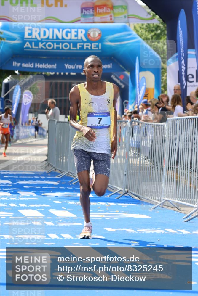 29.06.2025 - hella hamburg halbmarathon Strokosch-Dieckow http://msf.ph/oto/8325245 29.06.2025 10:02:55 Ziel 7, 9 meine-sportfotos.de
