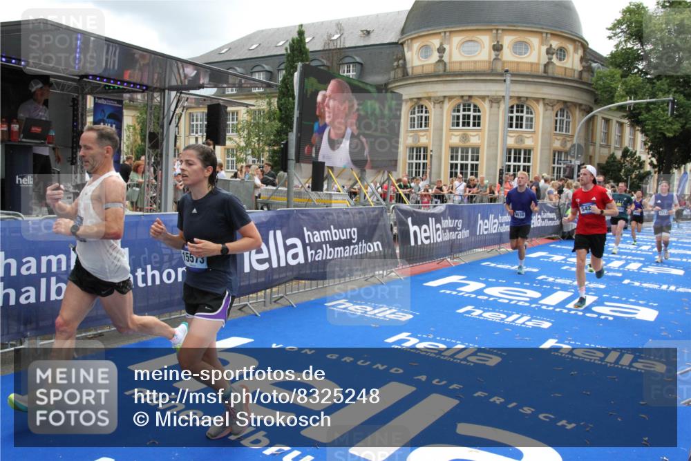 29.06.2025 - hella hamburg halbmarathon Michael Strokosch http://msf.ph/oto/8325248 29.06.2025 10:48:41 Ziel 1163, 1176, 2213, 4553, 5421, 9538, 10859, 11579, 14511, 15384, 15573, 17127, 18815 meine-sportfotos.de