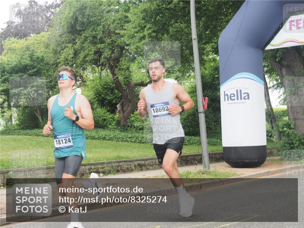 29.06.2025 - hella hamburg halbmarathon KatJ http://msf.ph/oto/8325274 29.06.2025 10:16:58 Zwischen KM18-KM19  meine-sportfotos.de