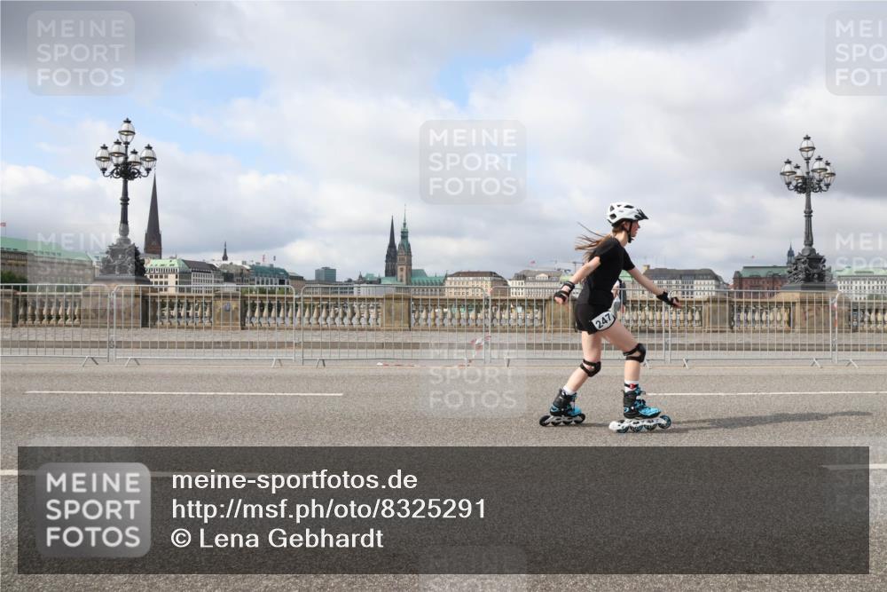 29.06.2025 - hella hamburg halbmarathon Lena Gebhardt http://msf.ph/oto/8325291 29.06.2025 09:08:10 Lombardsbrücke 247 meine-sportfotos.de