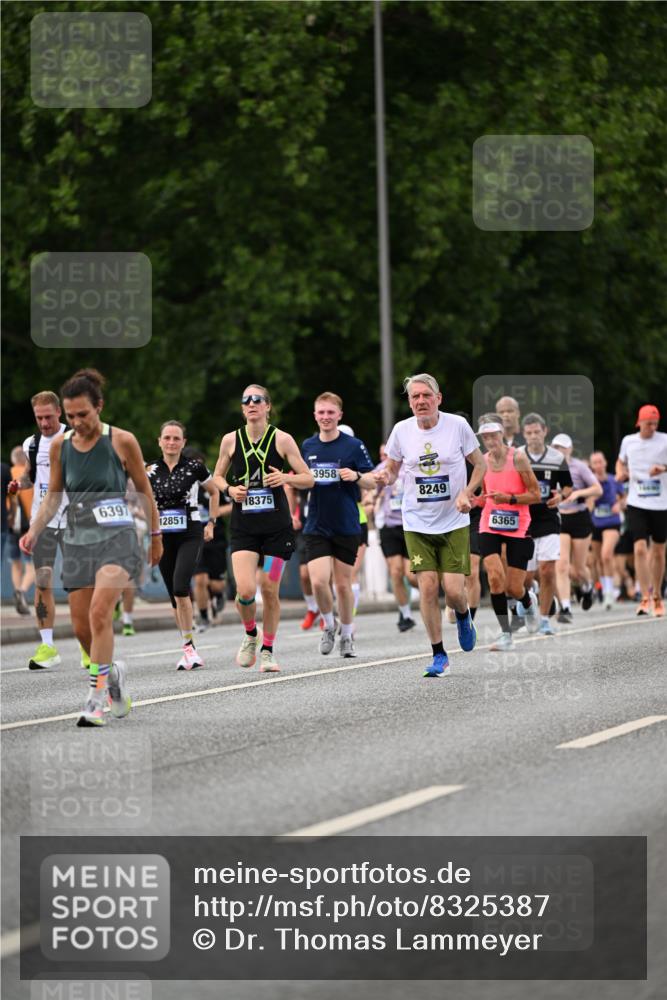 29.06.2025 - hella hamburg halbmarathon Dr. Thomas Lammeyer http://msf.ph/oto/8325387 29.06.2025 10:39:29 Kennedybrücke 1417, 1497, 1821, 1849, 2198, 2265, 2787, 3170, 3409, 3958, 4333, 4564, 4696, 4703, 5027, 5793, 6335, 6365, 6379, 6397, 6471, 6571, 6746, 6803, 6859, 7020, 7386, 7733, 8249, 8296, 9342, 9803, 10335, 10358, 10360, 10393, 10464, 11320 meine-sportfotos.de