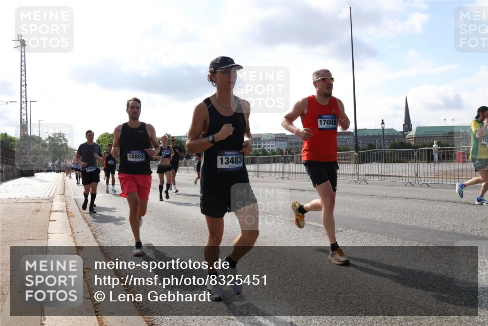 29.06.2025 - hella hamburg halbmarathon Lena Gebhardt http://msf.ph/oto/8325451 29.06.2025 09:48:32 Lombardsbrücke 18802, 13975, 2399, 13483, 17005, 19, 1290, 1385, 1505, 1710, 1743, 2262, 2399, 2714, 2767, 3480, 3547, 3959, 4359, 4381, 4860, 5091, 5307, 5315, 5554, 5709, 6684, 6829, 6990, 6993, 7152, 7154, 7884, 8121, 8571, 8933, 9403, 10190, 10404, 10793, 10852, 11202, 11227, 11620, 11929, 12044, 12051, 12290, 12488, 12514, 12916, 13483, 13595, 13940, 13975, 14875, 14908, 15015, 15701, 15931, 15959, 16119, 16158 meine-sportfotos.de