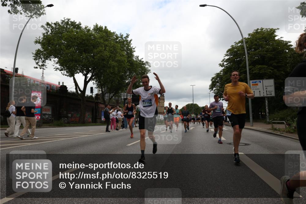 29.06.2025 - hella hamburg halbmarathon Yannick Fuchs http://msf.ph/oto/8325519 29.06.2025 10:51:28 20KM 1200, 1239, 1563, 1715, 1719, 1972, 2236, 2606, 2652, 2806, 3141, 3575, 4261, 4579, 5015, 5134, 5391, 5457, 5458, 6281, 6302, 6720, 6892, 7159, 7269, 7833, 8744, 9450, 10383, 10408, 12144, 12509, 12773, 12774, 13376, 13523, 13664, 14361, 14737, 14881, 14951, 15090, 15110, 15189, 15220, 15229, 15349, 15664, 16418, 17201, 17455, 17758, 17769, 18508 meine-sportfotos.de