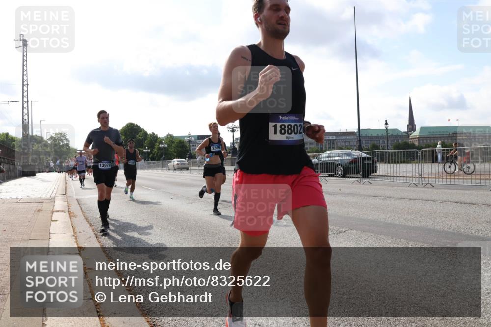 29.06.2025 - hella hamburg halbmarathon Lena Gebhardt http://msf.ph/oto/8325622 29.06.2025 09:48:32 Lombardsbrücke 18384, 13975, 2399, 18802, 1290, 1385, 1505, 1710, 1743, 2262, 2399, 2714, 2767, 3480, 3547, 3959, 4359, 4381, 4860, 5091, 5307, 5315, 5554, 5709, 6684, 6829, 6990, 6993, 7152, 7154, 7884, 8121, 8571, 8933, 9403, 10190, 10404, 10793, 10852, 11202, 11227, 11620, 11929, 12044, 12051, 12290, 12488, 12514, 12916, 13483, 13595, 13940, 13975, 14875, 14908, 15015, 15701, 15931, 15959, 16119, 16158 meine-sportfotos.de