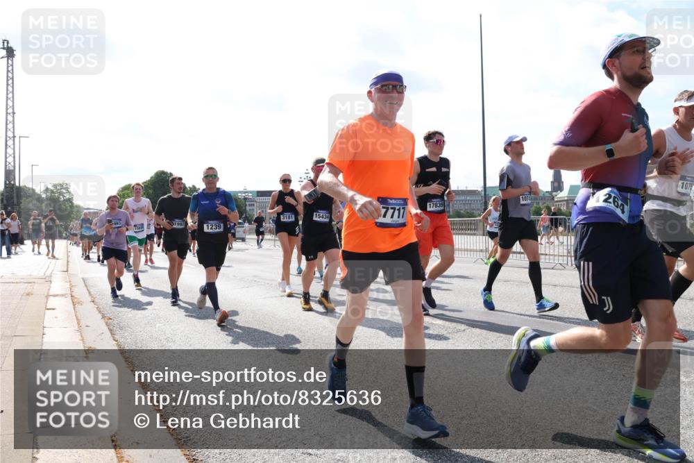 29.06.2025 - hella hamburg halbmarathon Lena Gebhardt http://msf.ph/oto/8325636 29.06.2025 10:00:13 Lombardsbrücke 15695, 3181, 1992, 1239, 15434, 7717, 17839, 1074, 264, 1075, 1006, 1019, 1125, 1180, 1239, 1264, 1526, 1544, 1681, 1834, 1914, 2027, 2086, 2099, 2159, 2346, 2348, 2364, 2426, 2447, 2582, 2584, 2606, 2652, 2676, 2677, 2730, 2910, 2982, 3042, 3177, 3181, 3319, 3400, 3794, 3836, 3861, 3898, 4013, 4231, 4419, 4579, 4594, 4632, 4767, 4772, 4796, 4813, 4940, 4945, 5015, 5134, 5272, 5277, 5341, 5643, 5728, 6082, 6084, 6104, 6174, 6201, 6202, 6220, 6260, 6462, 6470, 6581, 6587 meine-sportfotos.de