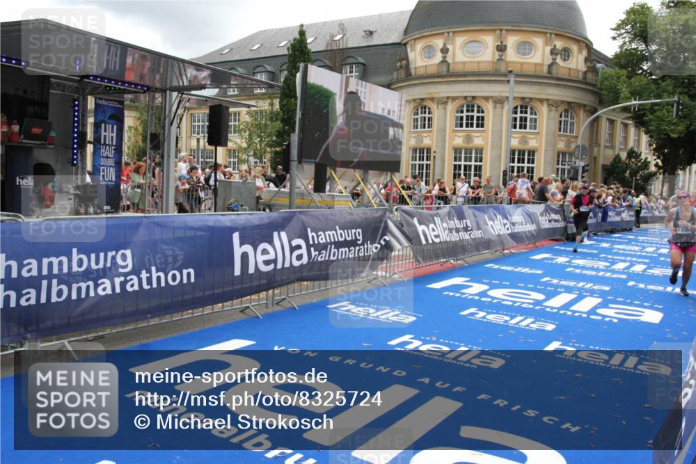 29.06.2025 - hella hamburg halbmarathon Michael Strokosch http://msf.ph/oto/8325724 29.06.2025 10:48:46 Ziel 1094, 1884, 2442, 4553, 9482, 9538, 10859, 11519, 12533, 14511, 15384, 17127 meine-sportfotos.de