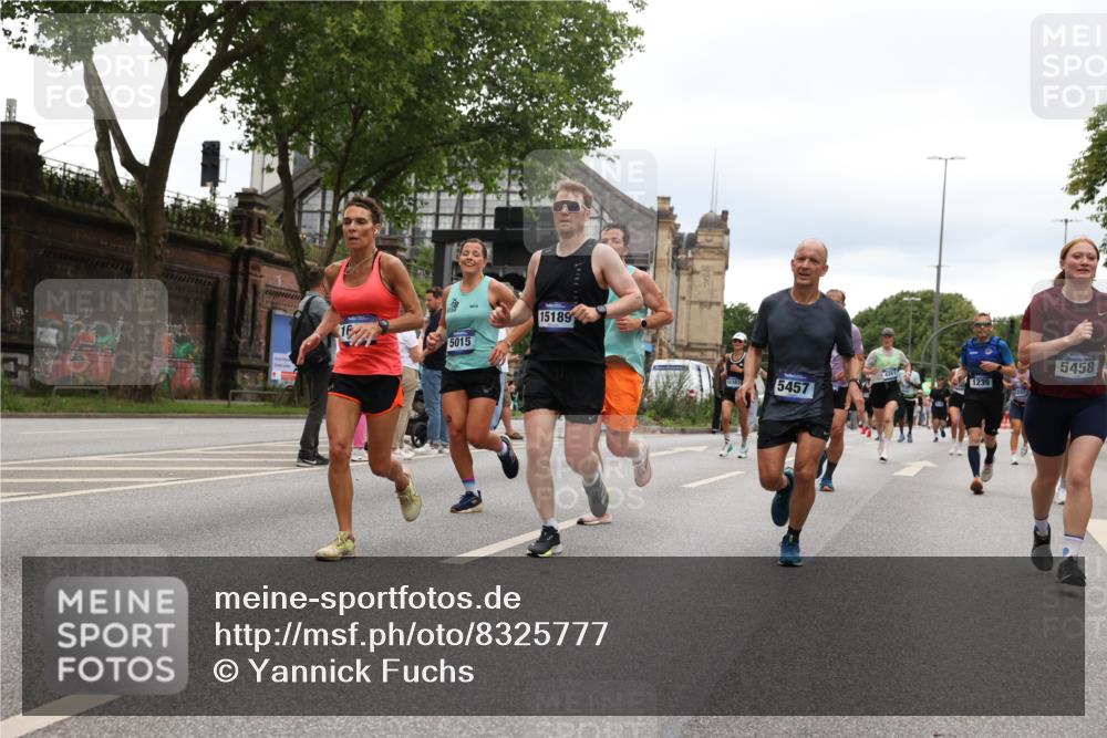 29.06.2025 - hella hamburg halbmarathon Yannick Fuchs http://msf.ph/oto/8325777 29.06.2025 10:51:29 20KM 1200, 1239, 1563, 1715, 1719, 1972, 2236, 2606, 2652, 2806, 3141, 3575, 4261, 4579, 5015, 5134, 5391, 5457, 5458, 6281, 6302, 6720, 6892, 7159, 7269, 7833, 8744, 9450, 10383, 10408, 12144, 12509, 12773, 12774, 13376, 13664, 14361, 14737, 14881, 14951, 15090, 15110, 15189, 15220, 15229, 15349, 15664, 16418, 16517, 17455, 17543, 17758, 18508 meine-sportfotos.de