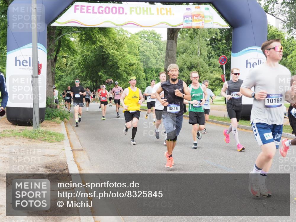 29.06.2025 - hella hamburg halbmarathon MichiJ http://msf.ph/oto/8325845 29.06.2025 10:37:42 Zwischen KM18-KM19 1094, 1507, 4816, 5115, 6662, 8153, 8813, 8899, 10189, 11356, 11455, 12733, 13463, 15966, 16242, 16806, 16843, 16887, 17247, 18228, 18499 meine-sportfotos.de