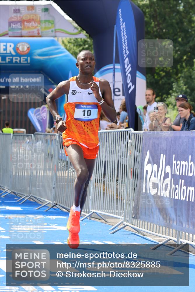29.06.2025 - hella hamburg halbmarathon Strokosch-Dieckow http://msf.ph/oto/8325885 29.06.2025 10:02:44 Ziel 10 meine-sportfotos.de
