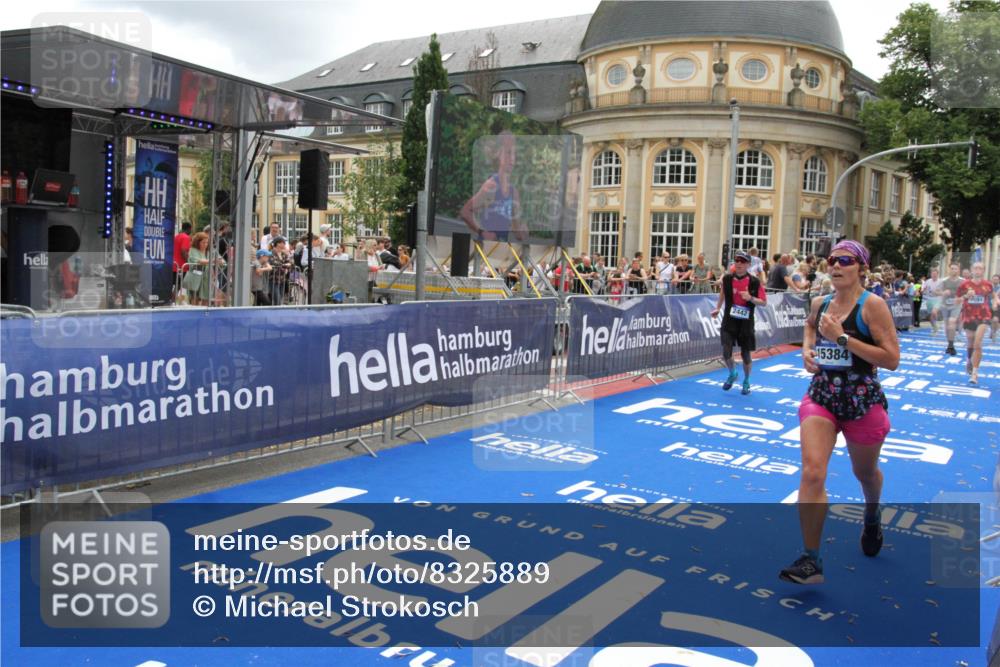 29.06.2025 - hella hamburg halbmarathon Michael Strokosch http://msf.ph/oto/8325889 29.06.2025 10:48:48 Ziel 1094, 1884, 1892, 2442, 9482, 11519, 12533, 14511, 15384, 16653, 17007, 17127 meine-sportfotos.de