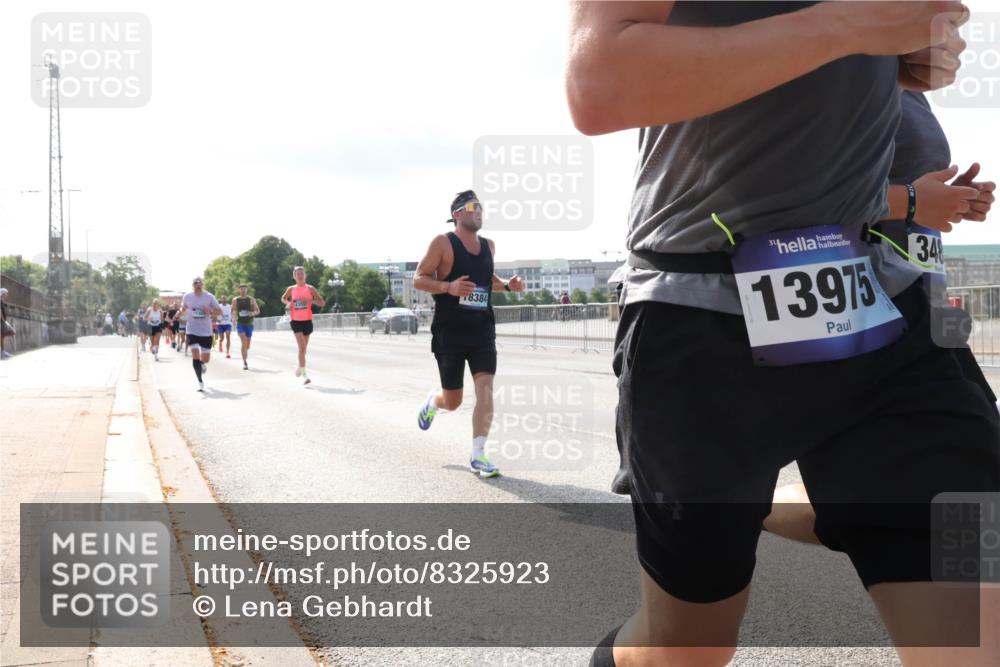 29.06.2025 - hella hamburg halbmarathon Lena Gebhardt http://msf.ph/oto/8325923 29.06.2025 09:48:34 Lombardsbrücke 8384, 13975, 348, 1290, 1385, 1505, 1710, 1743, 2262, 2399, 2714, 2767, 3480, 3547, 3959, 4359, 4381, 4860, 5091, 5307, 5315, 5554, 5709, 6684, 6829, 6993, 7152, 7154, 7884, 8121, 8571, 8933, 9403, 9643, 10190, 10404, 10793, 10852, 11202, 11227, 11620, 11929, 12044, 12051, 12488, 12514, 12916, 13483, 13595, 13940, 13975, 14875, 14908, 15015, 15701, 15931, 15959, 16119, 16158 meine-sportfotos.de