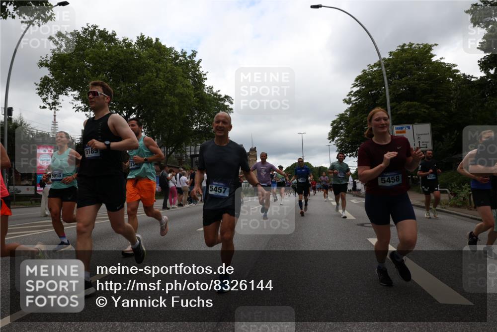 29.06.2025 - hella hamburg halbmarathon Yannick Fuchs http://msf.ph/oto/8326144 29.06.2025 10:51:31 20KM 1200, 1239, 1563, 1715, 1719, 1972, 2236, 2606, 2652, 2759, 2806, 2883, 3141, 3575, 4261, 4579, 5015, 5134, 5391, 5457, 5458, 6281, 6302, 6720, 6892, 7159, 7833, 8744, 9450, 10383, 10408, 10599, 12144, 12509, 12773, 12774, 13376, 13664, 14737, 14951, 15090, 15189, 15220, 15229, 15349, 15664, 16418, 16517, 17455, 17543, 17758, 18508 meine-sportfotos.de