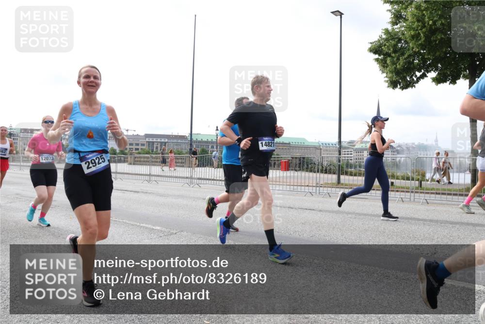 29.06.2025 - hella hamburg halbmarathon Lena Gebhardt http://msf.ph/oto/8326189 29.06.2025 10:23:25 Lombardsbrücke 362, 12073, 2925, 14821, 1048, 1304, 1362, 1853, 2925, 3029, 3034, 4190, 4266, 4391, 4646, 4728, 4793, 5160, 5406, 6502, 6578, 6747, 6784, 6785, 6849, 7029, 7820, 7891, 8031, 8687, 8688, 8716, 8918, 8920, 9133, 9301, 9715, 9877, 9913, 10205, 10649, 10739, 11300, 11793, 11798, 11879, 12025, 12073, 12265, 12874, 13560, 14041, 14265, 14338, 14510, 14512, 14821, 15709, 16185, 16251, 16416, 16558, 17013, 17099, 17199, 17207, 17299, 17719 meine-sportfotos.de