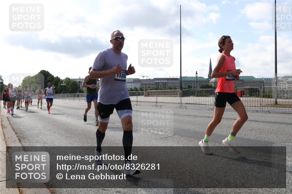 29.06.2025 - hella hamburg halbmarathon Lena Gebhardt http://msf.ph/oto/8326281 29.06.2025 09:48:37 Lombardsbrücke 3571, 1530, 1042, 1290, 1385, 1505, 1710, 1743, 2262, 2399, 2767, 3480, 3547, 3959, 4359, 4381, 4860, 5003, 5307, 5315, 5554, 5709, 6684, 6829, 6993, 7152, 7154, 7884, 8121, 8571, 8933, 9403, 9643, 10190, 10404, 10738, 10793, 10852, 11620, 11929, 12044, 12051, 12488, 12514, 12916, 13483, 13595, 13940, 13975, 14875, 14908, 15931, 15959, 16119 meine-sportfotos.de