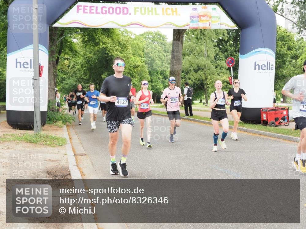 29.06.2025 - hella hamburg halbmarathon MichiJ http://msf.ph/oto/8326346 29.06.2025 10:37:46 Zwischen KM18-KM19 1094, 1321, 1507, 4033, 4127, 4816, 5115, 8813, 10189, 11356, 11455, 12733, 13008, 13282, 15392, 15966, 16242, 16806, 16843, 16887, 18499 meine-sportfotos.de